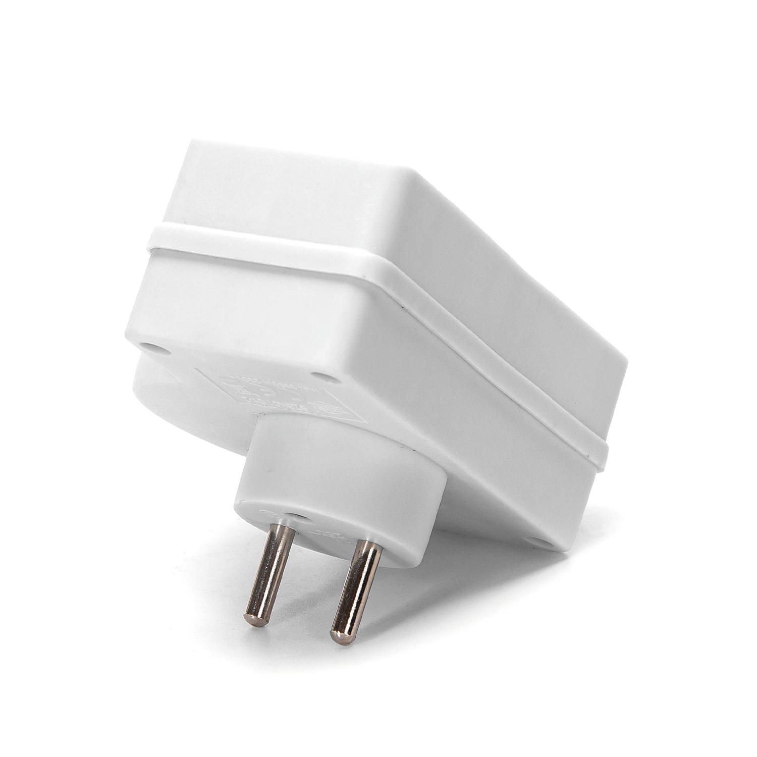 French 3-Way Adaptor (With Switch) 2*16A+1*2.5A White