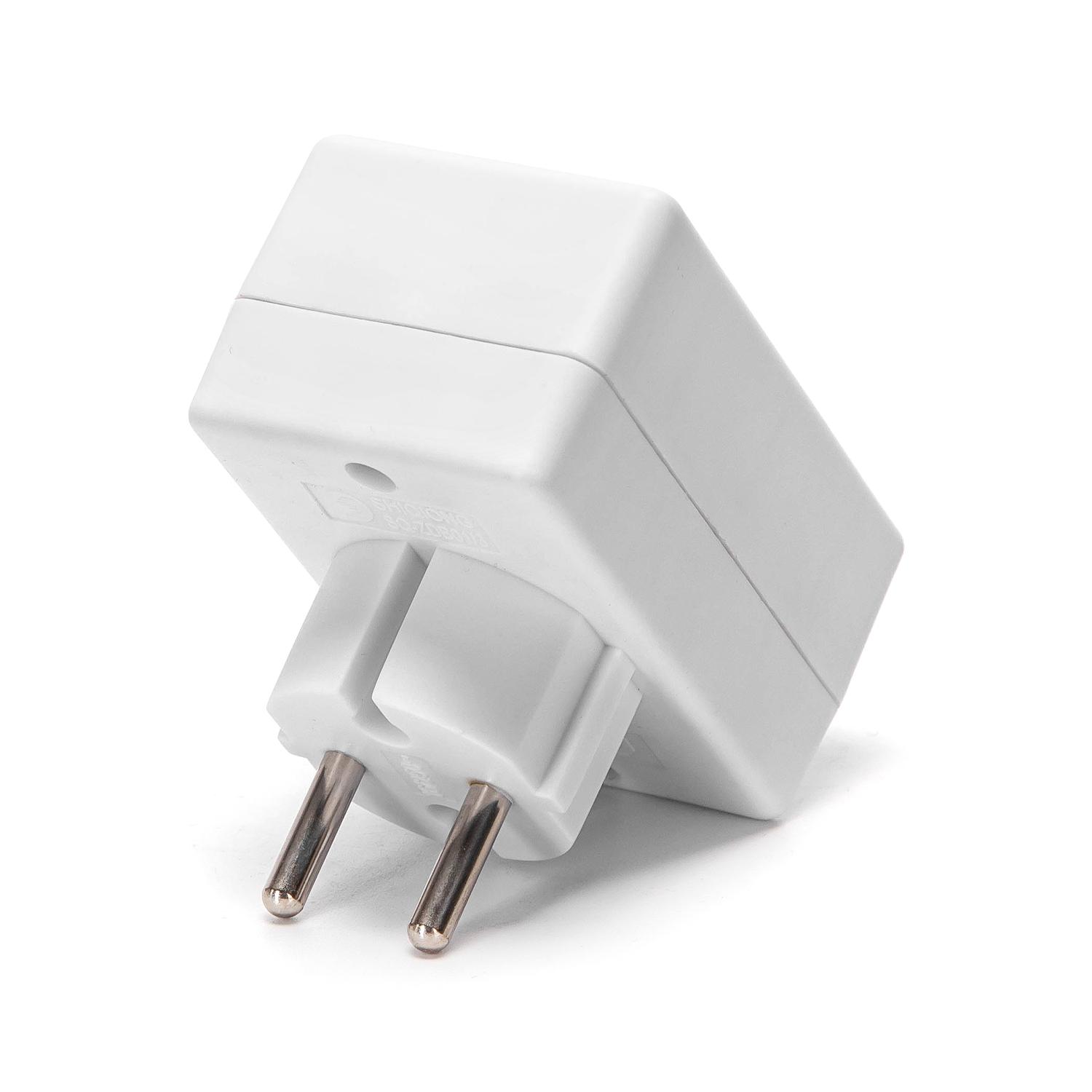 French 3-Way Adaptor (Without Switch) 2.5A White